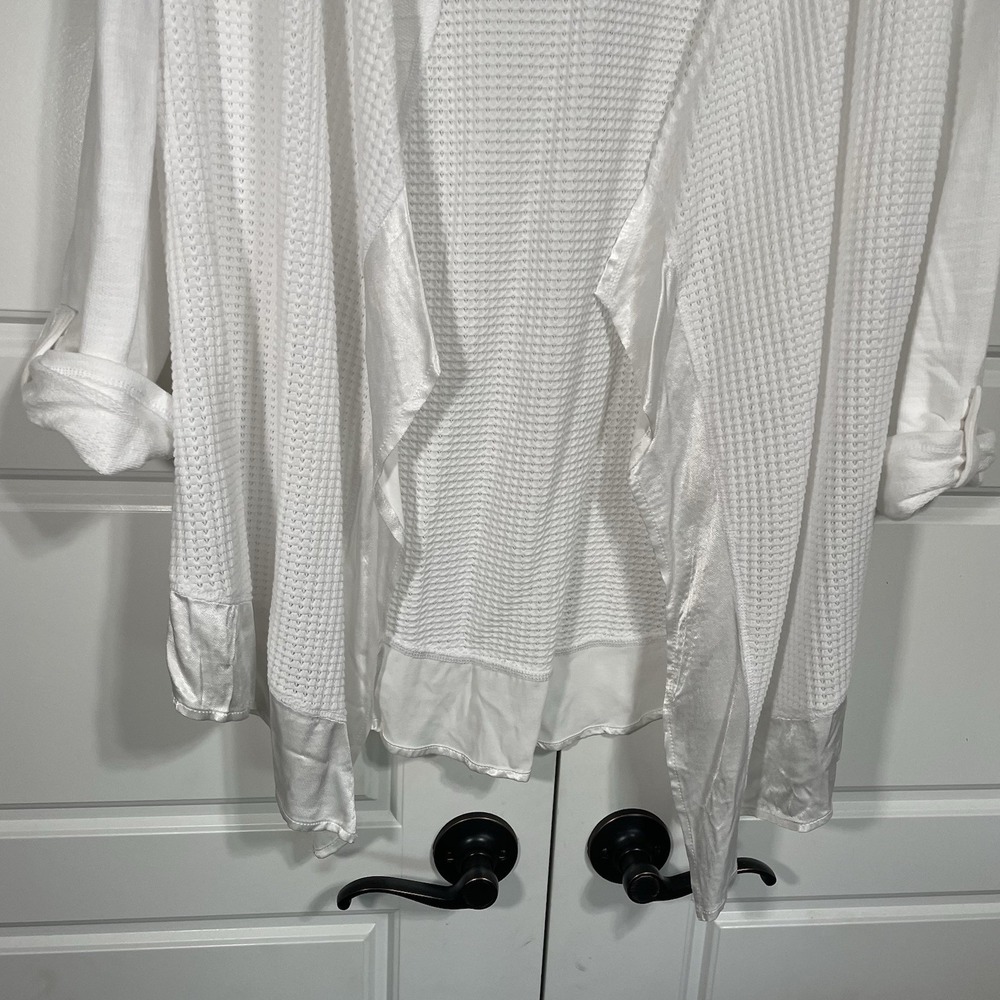 Chico's White Cardigan Open Rayon Sweater Women's Size 2 New With Tags - Picture 3 of 10